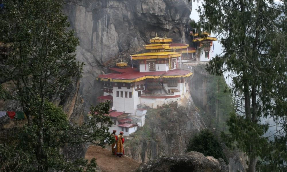 Μπουτάν: Η «Φωλιά του Τίγρη» που ''ακροβατεί'' σε ύψος 3.000 μέτρων